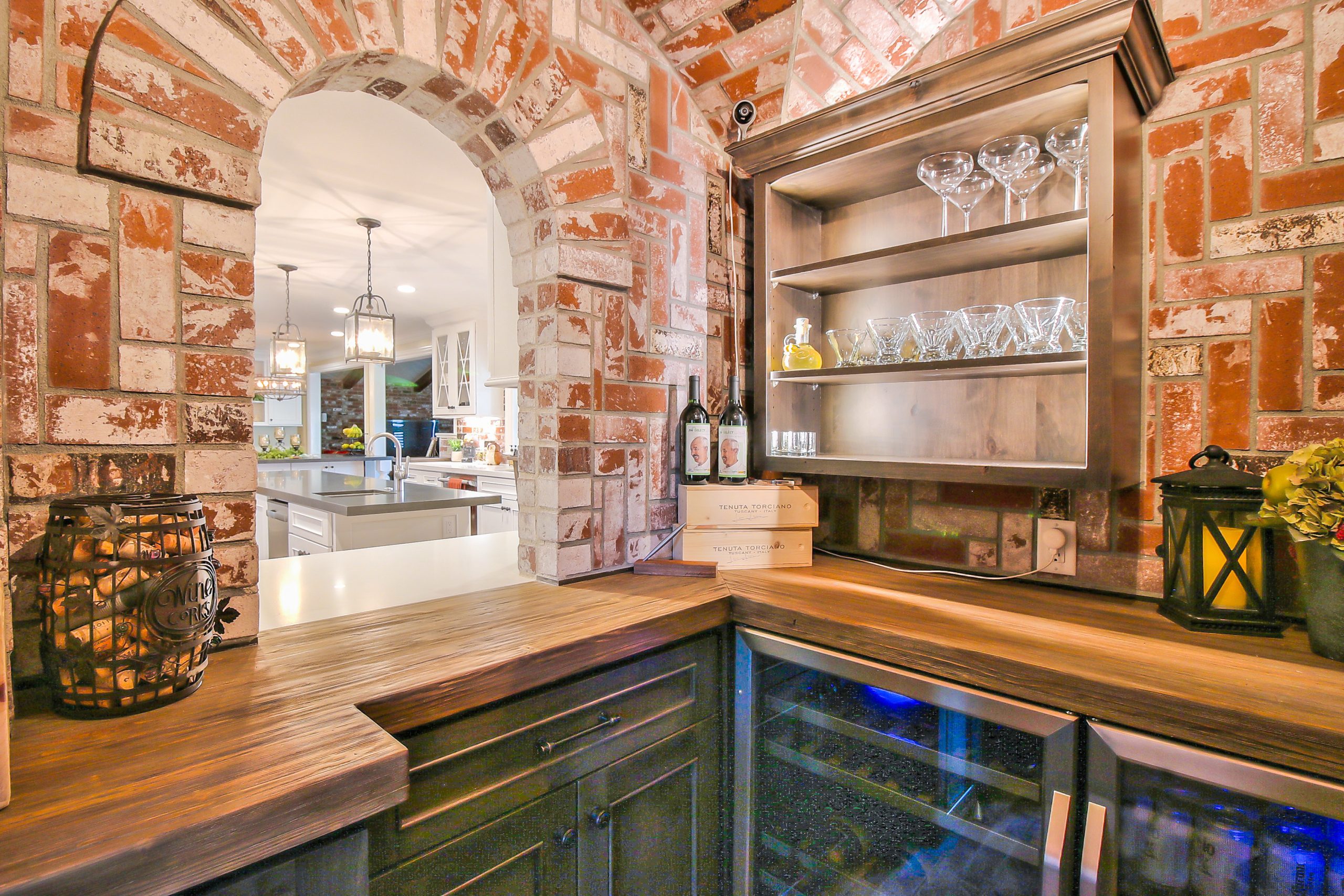 Residential · Kitchen & wine room
