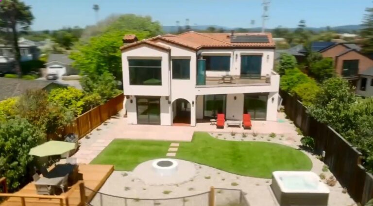 Oceanfront home built by Taddie Jowers Construction