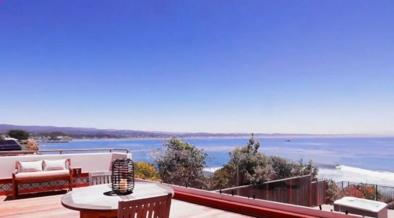 Oceanfront home built by Taddie Jowers Construction